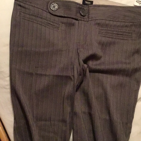 Capris - Picture 2 of 4